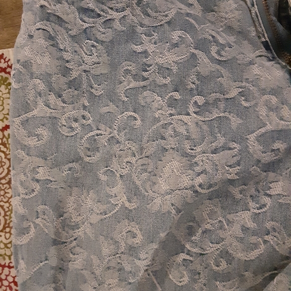 Vintage High Waisted Jeans with fun pattern - Picture 3 of 7